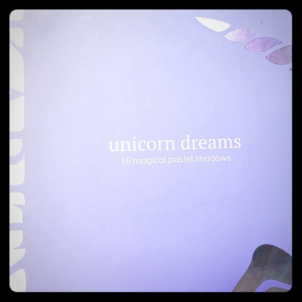 Karity Unicorn Dreams eyeshadow palette
